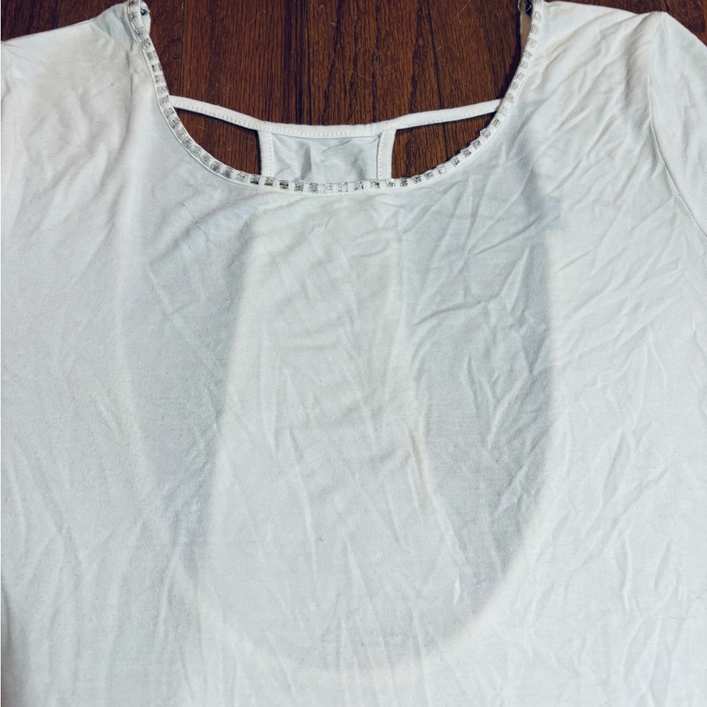 Boutique Blouse with Embellishments. White, Size Medium Unique Cutout Back GC